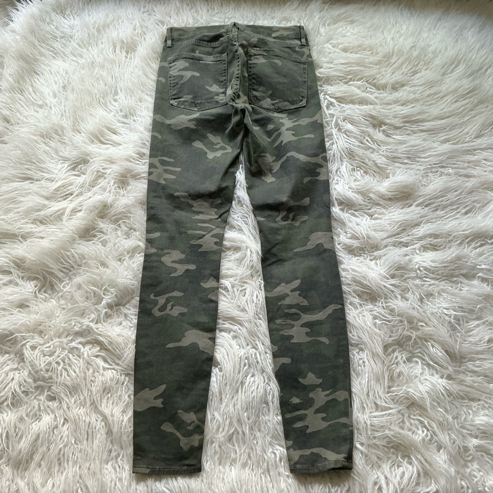 Good American Good Waist High Rise Skinny Jeans Green Camo - Picture 4 of 4